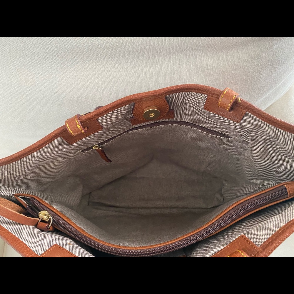 Dooney & Bourke bag - Picture 4 of 4